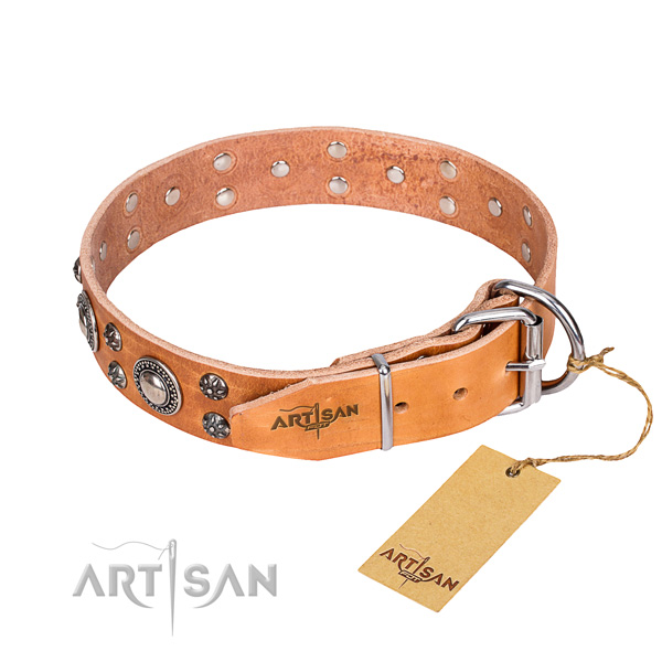 Handy use genuine leather collar with studs for your pet